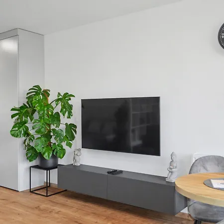 Hemsen Apartment Presov